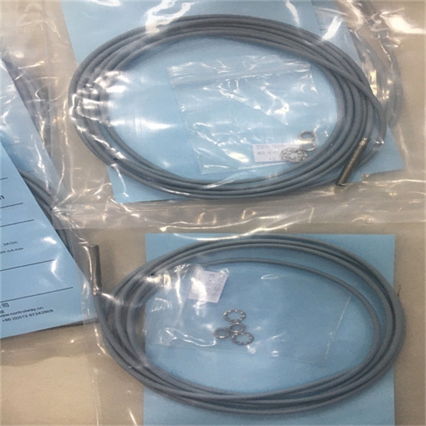 CONTRINEX科瑞电容传感器DW-DD-605-M18