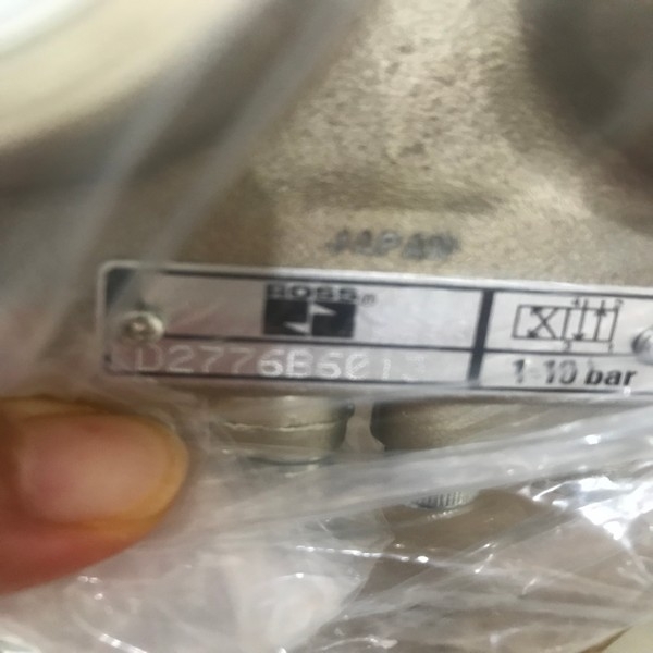 ROSS三位四通比例方向阀W6076B2401W