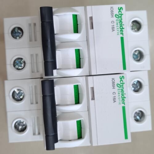 断路器schneider注意事项A9F28363?