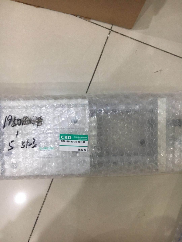 简介日本CKD喜开理STL-M-63-100-B-TC方形气缸